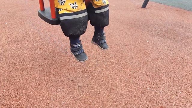 Можно выходить гулять с детьми смотреть онлайн