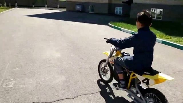 ???Baby biker 7 years old ??? ??? детский мото- Дони7??? ??? Дони байкер кз? смотреть онлайн