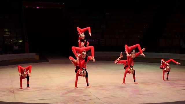 Сircus studio "Dreamers" - Plastic sketch "Our whole life is a game" (Tver region, Konakovo) смотреть онлайн