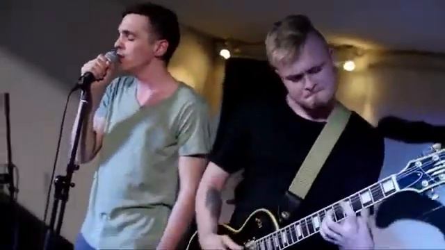 Астероиды - Переживи всех смотреть онлайн