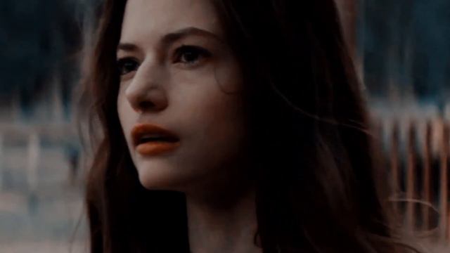 Mackenzie Foy and Hero Fiennes Tiffin | Прости меня смотреть онлайн