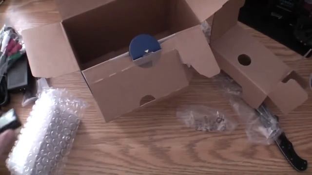 Newegg Unboxing Video - Panasonic HC-V500 смотреть онлайн