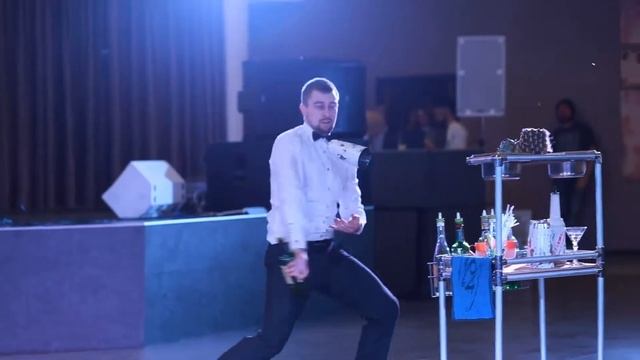 Александр Бурмистров - бармен шоу 09/04/2014. Ресторан 