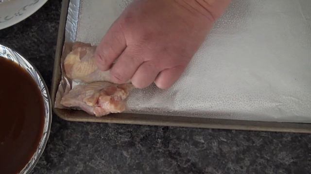 Pineapple BBQ Chicken Wings Жареные куриные крылышки в специальном соусе смотреть онлайн