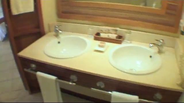 Le Canonnier - Standard Room Video, Mauritius - Beachcomber Tours смотреть онлайн