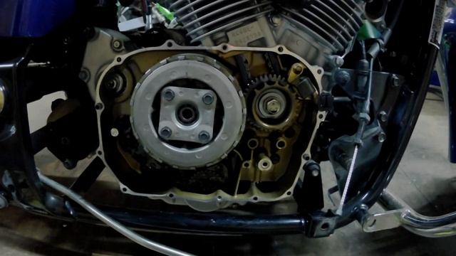 Honda Shadow 750/Замена сцепления, ремонт пульта, обслуживание тормозов и вообще много чего еще ) смотреть онлайн