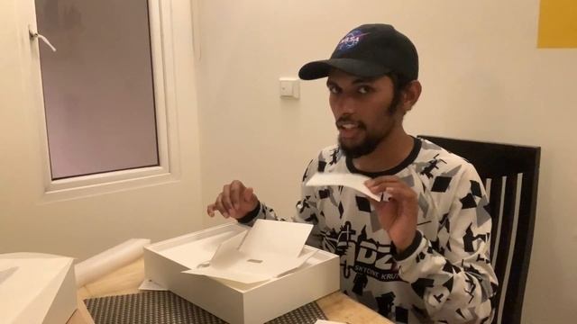 Unboxing MacBook Pro 13" 256GB !!! (Best buy in 2019) смотреть онлайн