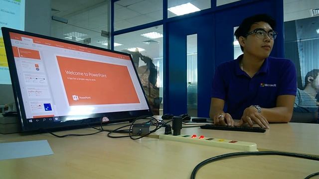 Lumia 950/XL l Continuum with Excel l 20151124 смотреть онлайн