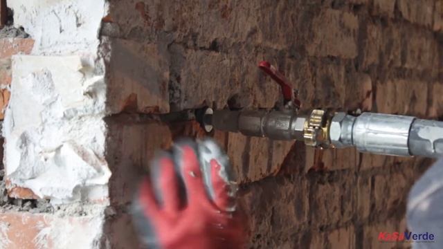 Инъектирование кирпичной кладки установкой КСГ - 702 смотреть онлайн