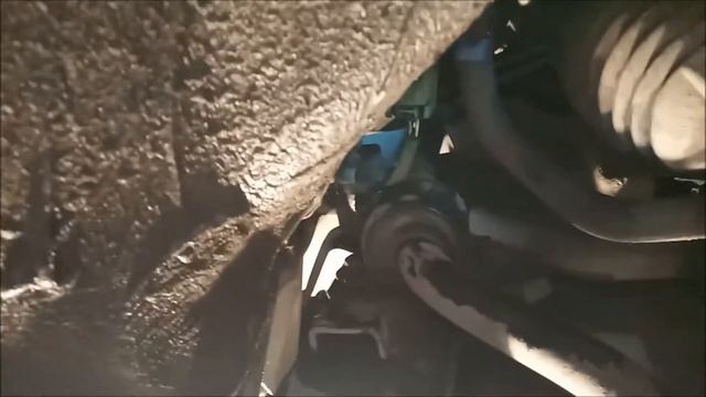 Замена кислородного датчика HONDA CR-V 2008 2.4L смотреть онлайн