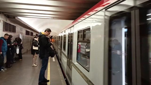 Перегонка 14-го "Балтийца" по "Технологическому институту". 03.11.2023 смотреть онлайн