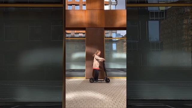 Забудь про пробки! Выбирай электро #электросамокат #самокат #kugoo смотреть онлайн