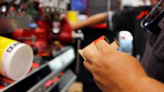 Snap On New 1/2" Brushless Impact and New Auto Focus Light, Plus How To Unload A New Epic Toolbox! смотреть онлайн