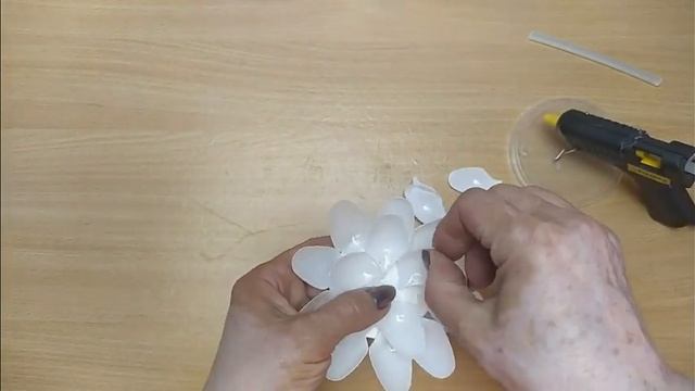 DIY/СУПЕР КРАСОТА ИЗ ПЛАСТИКОВЫХ ЛОЖЕК ДЕЛАЕМ САМИ/ДЕКОР ЗЕРКАЛА СВОИМИ РУКАМИ/ ПОДЕЛКИ ИЗ ЛОЖЕК смотреть онлайн
