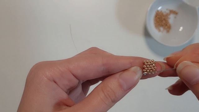 Кольца из бисера. Как сплести широкое кольцо из бисера. Техника мозаика смотреть онлайн