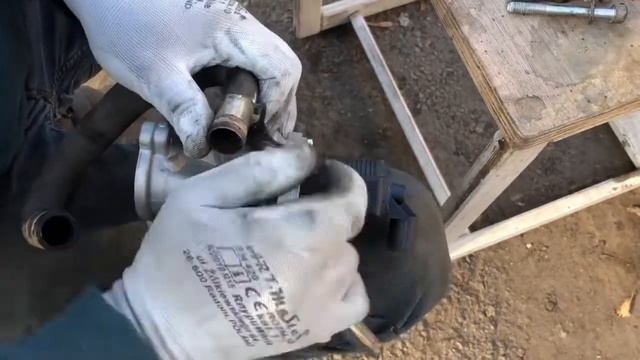 Замена прогоревшего коллектора ,датчика и клапана ЕГР на Fiat Doblo смотреть онлайн