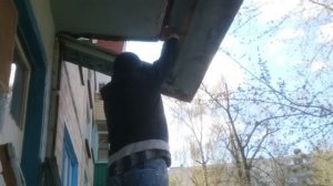 Демонтаж старого балкона