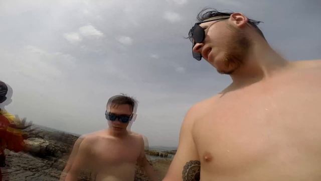 Второй день в ГОА. Едем в форт Чапору. Ищем лучший джус центр. Все абсолютно стерильно. смотреть онлайн