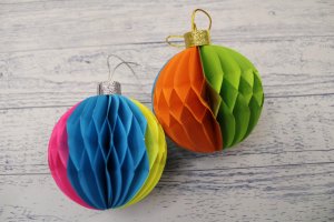 Объемный елочный шар на елку. Елочная игрушка из бумаги своими руками.