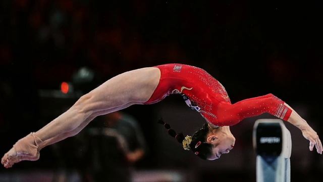 Spanish floor music(remixed) смотреть онлайн