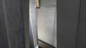 Как снять зеркало приклееное на двухсторонний скотч!