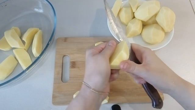 КУРИНЫЕ НОЖКИ С КАРТОФЕЛЕМ В ДУХОВКЕ/КАК ПРИГОТОВИТЬ КУРИНЫЕ ГОЛЕНИ/КУРИЦА С КАРТОШКОЙ В ДУХОВКЕ смотреть онлайн