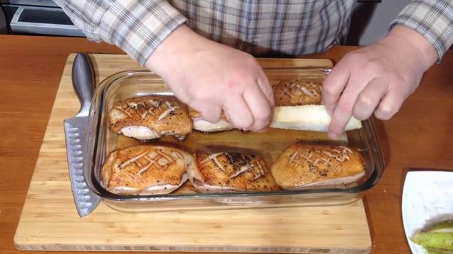Утиная грудка с клюквенным соусом смотреть онлайн