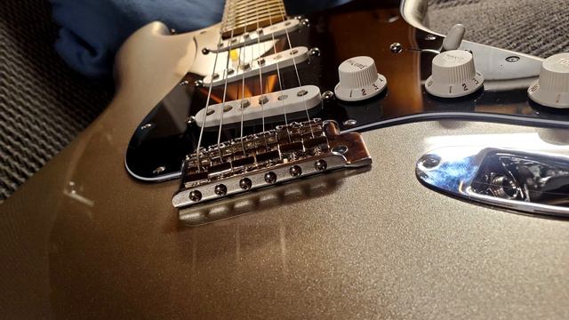 Diamond or Dud? | Fender 75th Anniversary Made In Mexico Stratocaster Review смотреть онлайн