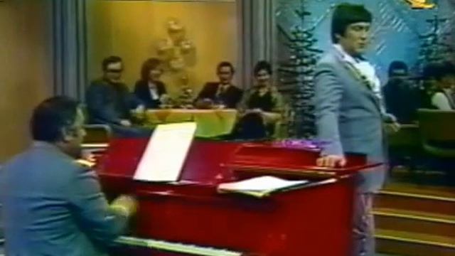 The musicians joke. L. Oganezov and V. Vinokur. Музыканты шутят. Л. Оганезов и В. Винокур смотреть онлайн