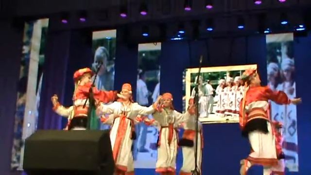 "Валскень зоря" - "Сёмань ульця" смотреть онлайн