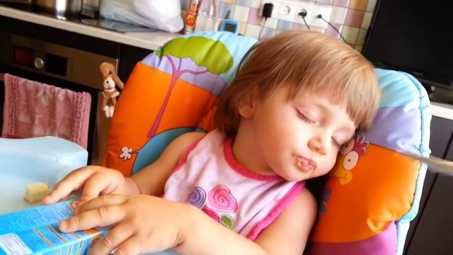 Опять сложный выбор : сон или еда......? смотреть онлайн