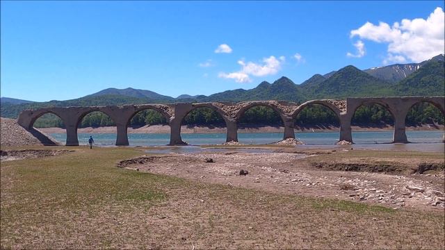 Taushubetsu Bridge in Hokkaido, Japan смотреть онлайн