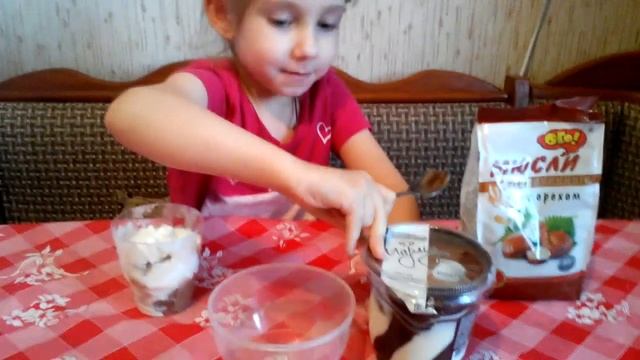 мороженое похожее на сникерс,как сделать его дома??? смотреть онлайн