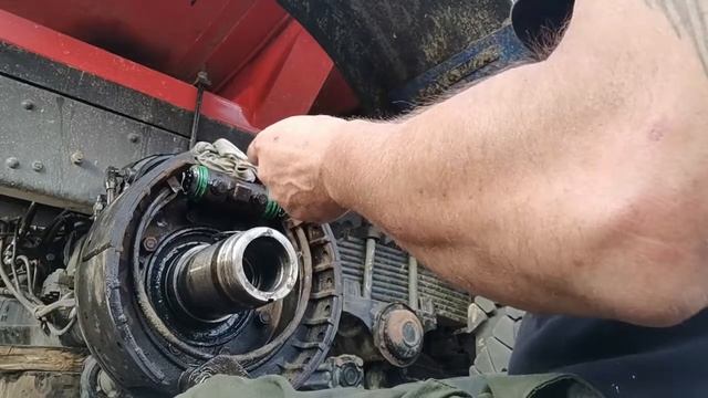 Урал NEXT. Замена сальников подкачки колёс. смотреть онлайн
