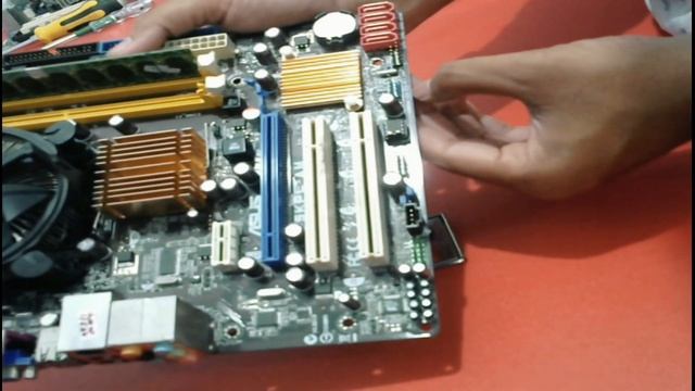 Asus P5KPL-AM || Asus G31 смотреть онлайн