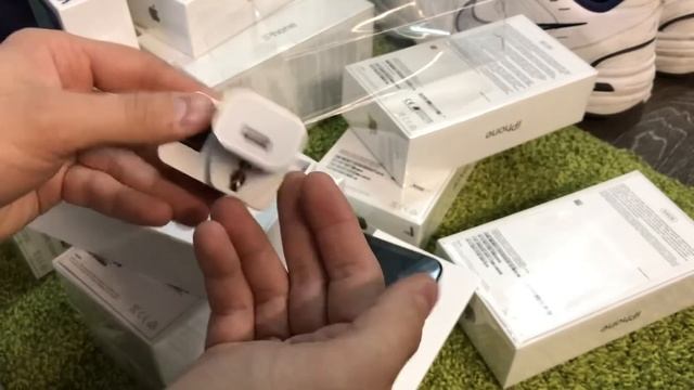 Гарантийные модели iPhone XS A2097 / A1920 и iPhone XS Max A2101 / A2104 смотреть онлайн