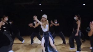 лиса блэк пинк ин е эриЯ