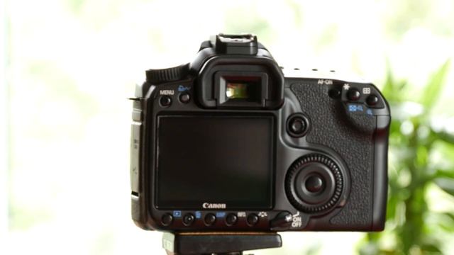 Canon EOS 40D with Canon Zoom Lens EF-S 18-55mm 1:3.5-5.6 IS - Overview in 4K смотреть онлайн