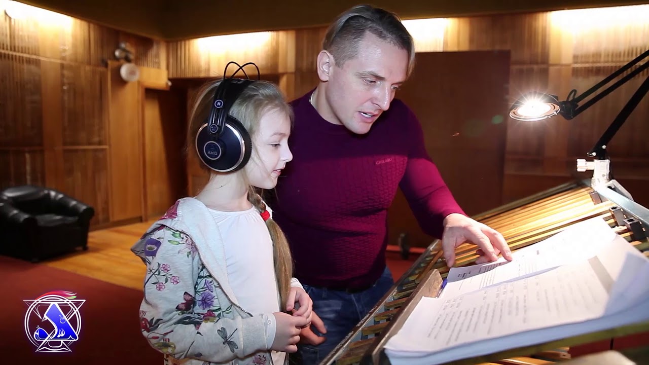 'АНГЕЛ Ы' ЕВА И ЭЛЬЗА ЗАПАШНЫЕ НА СТУДИИ ЗВУКОЗАПИСИ смотреть онлайн