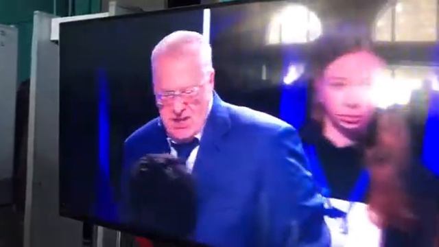 Жириновский против Собчак - отвратительная сука. Жириновский в своем репертуаре! смотреть онлайн