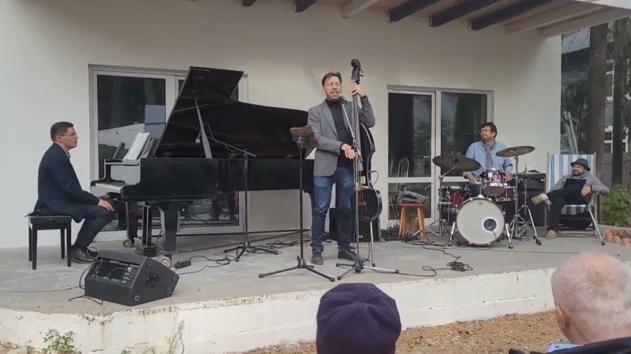 Cigar-Hall смотреть онлайн