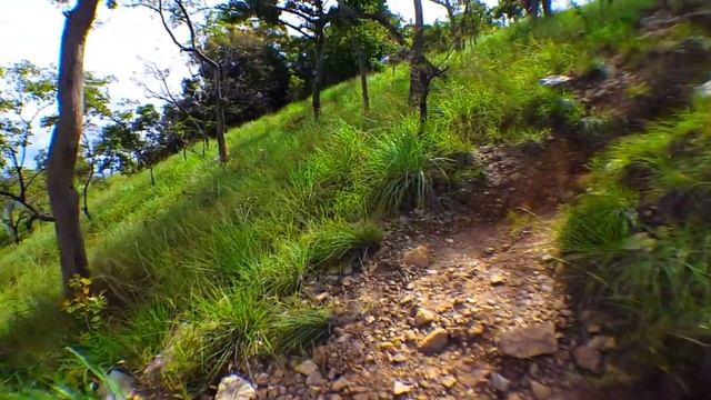 Diyaluma Falls Hike Sri Lanka смотреть онлайн