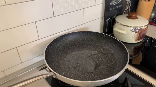 Овощной салат из баклажан.
Такой вкусный, буду готовить весь сезон! смотреть онлайн