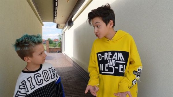 Сделали Огромную ПОП ИТ Машину В Реальной Жизни! 24 Часа ПРАНКУЕМ Папу с POP IT !