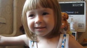 Стих! Уронила в речку мячик