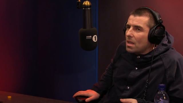 Liam Gallagher on Alex Turner (Arctic Monkeys) смотреть онлайн