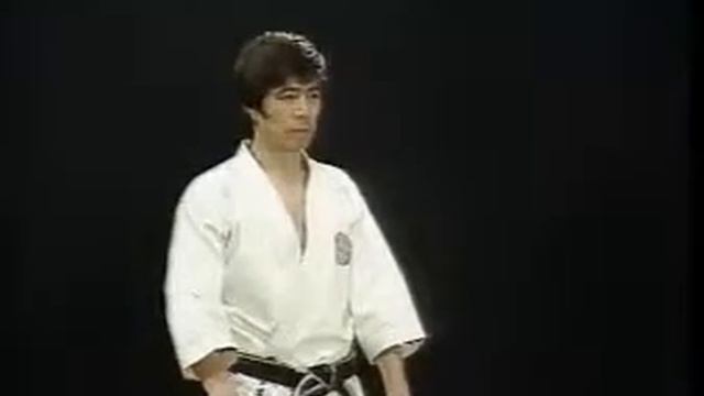 Tekki Shodan - Shotokan (SKIF) - Hirokazu Kanazawa смотреть онлайн