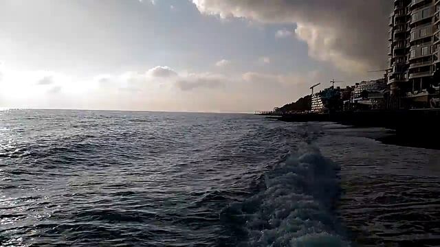 ЯЛТА/ГОРОДСКОЙ ПЛЯЖ/ЗИМА смотреть онлайн