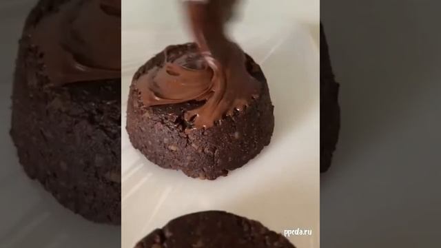 Шоколадные пирожные с финиками без сахара с грецкими орехами смотреть онлайн
