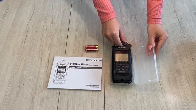 Распаковка рекордера Zoom H4nPro BLK | Unpacking Zoom H4nPro BLK смотреть онлайн